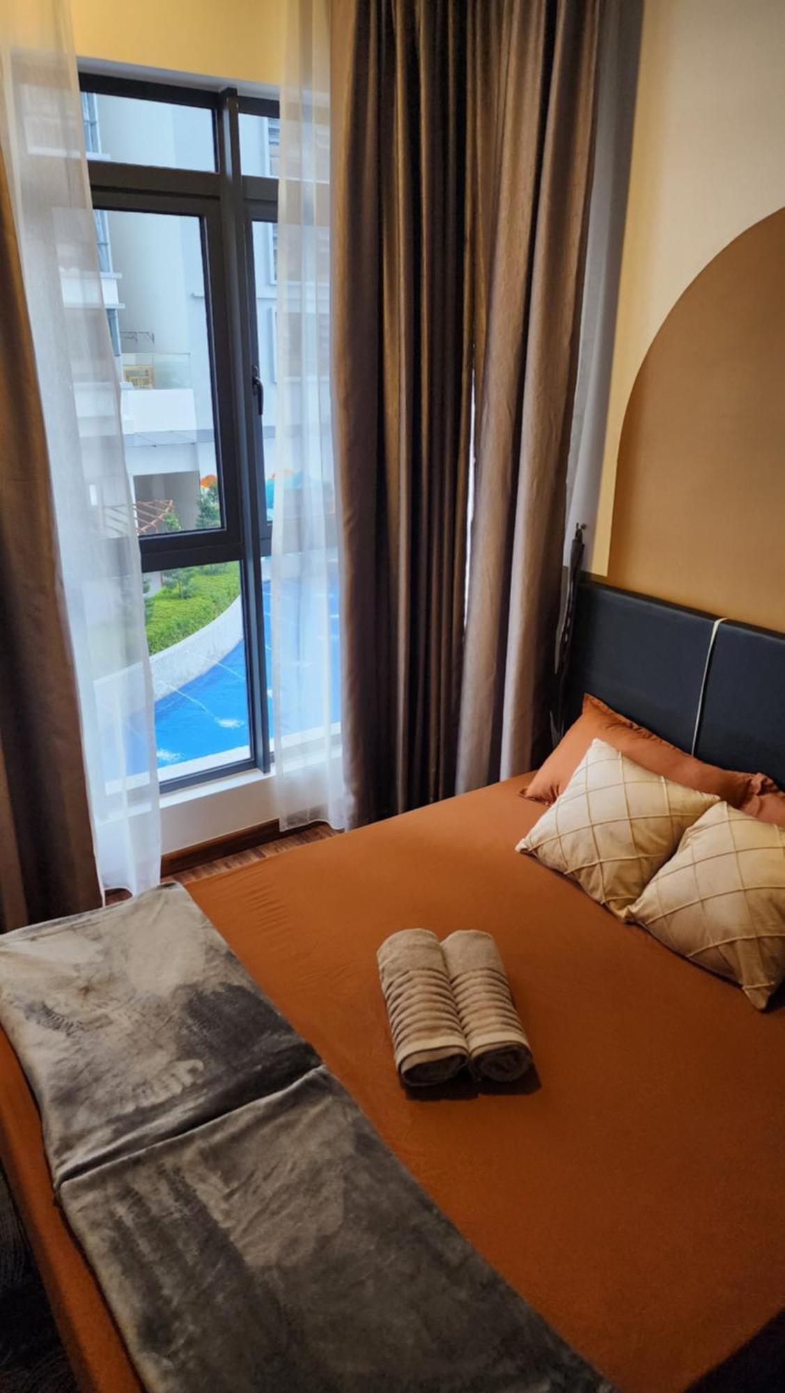 K-avenue With Ps5 And Pool View By Jh Project Apartment Kampong Tangihan